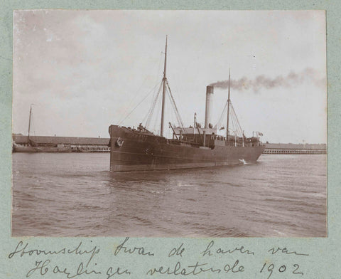 Stoomschip Swan in haven, Frits Freerks Fontein Fz. (attributed to), 1902 Canvas Print