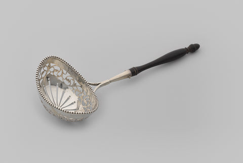 Sugar spreadlepel with oval, openwork container with pearl rim and wooden stem, Diederik Willem Rethmeyer, before 1807 Canvas Print