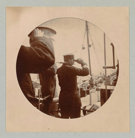 Op de uitkijk met scheepsverrekijkers, Paul Güssfeldt (possibly), 1889 Canvas Print