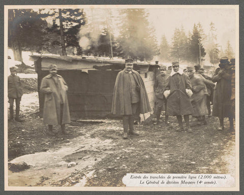 Generaal Maspero en Italiaanse manschappen bij de ingang van een loopgraaf aan het front in de Dolomieten, Henri de Rothschild (attributed to), 1916 Canvas Print