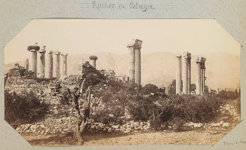 Remains of buildings with pillars in Palmyra (Syria), A. Svoboda, c. 1880 - c. 1900 Canvas Print