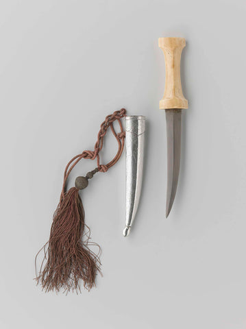 Persian dagger with sheath by Cornelis Tromp, anonymous, 1600 - 1699 Canvas Print