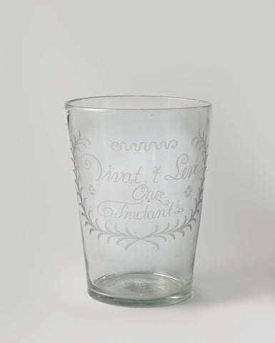 Cup with the inscription: Vivat. Long live. Our Tractant, anonymous, c. 1750 - c. 1800 Canvas Print