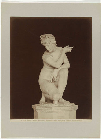 Sculpture of squatting Venus, anonymous, c. 1880 - c. 1904 Canvas Print