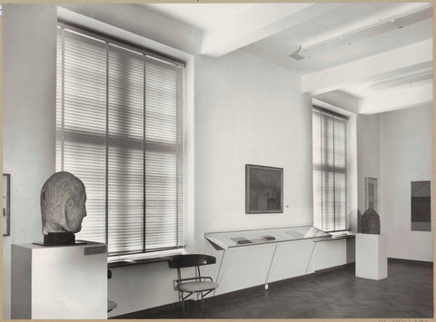 Room with two windows, a head on the left and a ritual bell on the right, 1958 Canvas Print