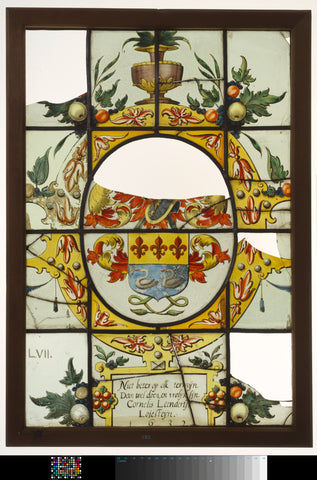 Diamond with coat of arms with three red lilies and two white swans with caption 