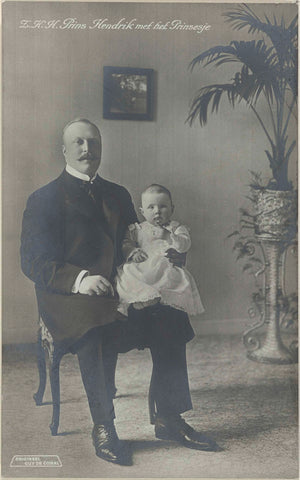 Portrait of Hendrik van Mecklenburg-Schwerin and Juliana, Queen of the Netherlands, Guy de Coral & Co., 1909 - 1911 Canvas Print