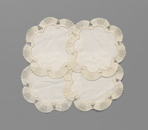 Doily of linen rosette-shaped with eight lobes and around a edge bobbin lace, anonymous, Het Molenwiekje, c. 1925 - c. 1949 Canvas Print