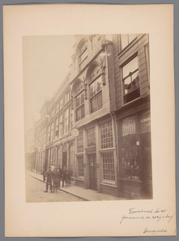 View on Voorstraat 250 in Dordrecht, anonymous (Monumentenzorg) (attributed to), A.J.M. Mulder (possibly), c. 1880 - c. 1910 Canvas Print