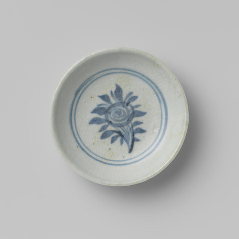 Saucer dish with a flower spray in a medallion, anonymous, c. 1300 - c. 1499 Canvas Print