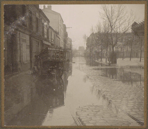 Cart in flooded street during flooding of Paris, G. Dangereux, 1910 Canvas Print