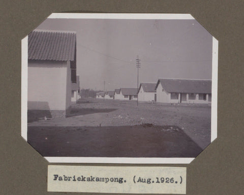 Fabriekskampong. (Aug. 1926.), anonymous, 1926 Canvas Print