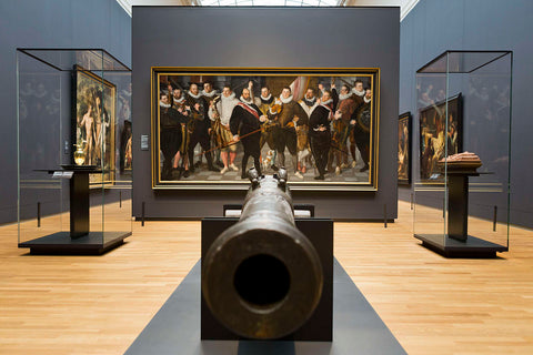 Room 1600-1700 The birth of the Republic, in the foreground a bronze cannon, 2013 Canvas Print