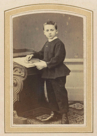 Portrait of a boy at a lectern, Franz Wilhelm Deutmann, c. 1860 - c. 1895 Canvas Print