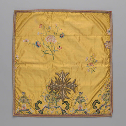 Velum of yellow silk satin with embroidery, anonymous, c. 1800 - c. 1849 Canvas Print