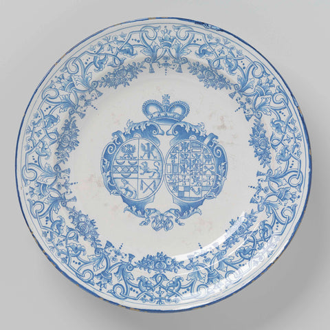 Plate with alliance coat of arms East Friesland-Brandenburg, Johann Georg Knöller, 1730 - 1740 Canvas Print