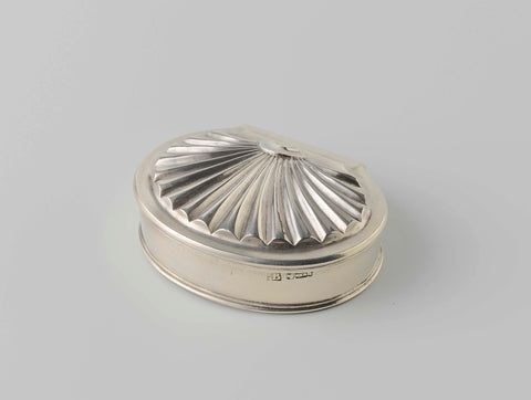 Snuff box, shell-shaped, Leendert Beekhuysen, 1749 Canvas Print