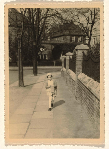 Isabel Wachenheimer in Hamburg, 1935 at the house of her uncle Willy Moos, Bellevue 62, anonymous, 1935 Canvas Print