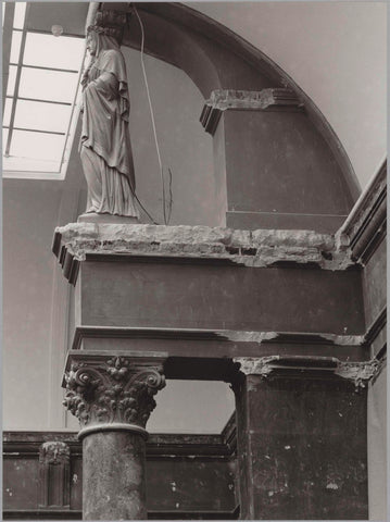 Caryatide of the right hand side seen, 1983 Canvas Print