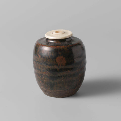 Tea caddy with a brown black glaze, anonymous, c. 1700 - c. 1850 Canvas Print