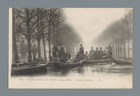 Floods of Paris (January 1910). - Avenue Montaigne, Léon & Lévy, 1910 Canvas Print