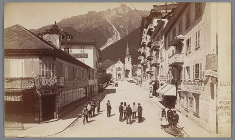 Straat in Chamonix, anonymous, c. 1880 - c. 1900 Canvas Print