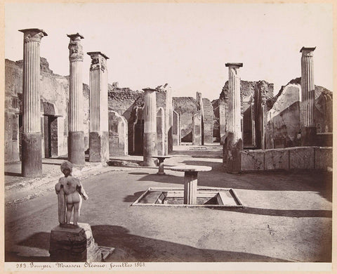 Remains of oleonio's house in Pompeii, Italy, Giorgio Sommer (attributed to), 1867 - 1870 Canvas Print