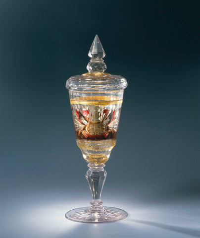 Jar with lid of Zwischengoldglas, with a powder keg with weapon trophy and a flower basket, anonymous, c. 1720 - c. 1740 Canvas Print