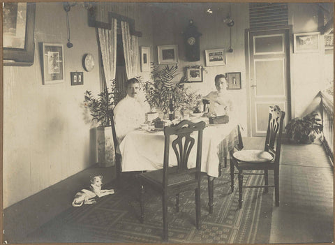 Bennink at the table on a veranda, anonymous, 1914 - 1919 Canvas Print