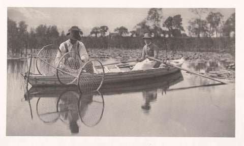 Fuik uitzetten op de Norfolk Broads, Peter Henry Emerson (attributed to), 1885 - 1886 Canvas Print