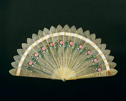 Broken fan, anonymous, c. 1815 - c. 1820 Canvas Print