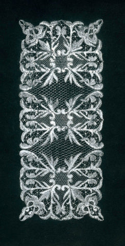 Lace design of a rug in rectangle form with elongated leaf motifs in white ink on black cardboard, J.H. Pleging-Faber, c. 1920 - c. 1935 Canvas Print