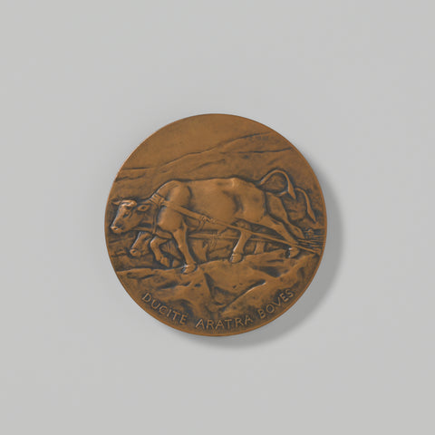 Medal with buffalo and horses, Lambertus Zijl, 1876 - 1947 Canvas Print