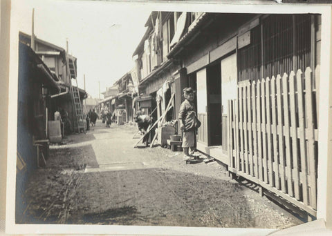 Yokohama side street, Geldolph Adriaan Kessler, after 1908 Canvas Print