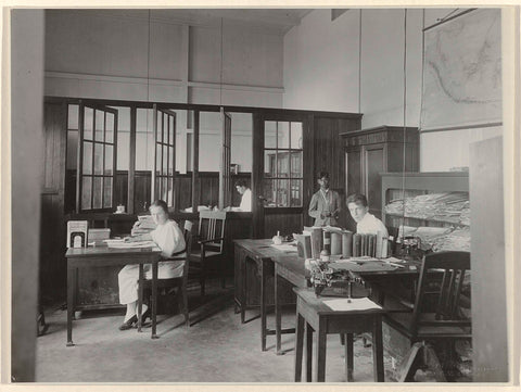 Editorial office, T. Kaneo, 1921 Canvas Print