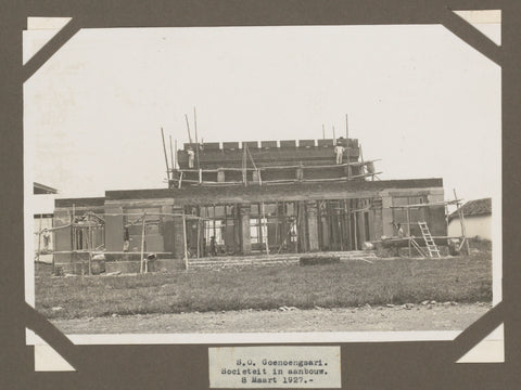 S.O. Goenoengsari. Society under construction. 8 March 1927., anonymous, 1927 Canvas Print