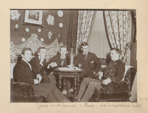 Group portrait in the room of Phons Driessen, Hendrik Herman van den Berg, in or after 1890 - in or before 1894 Canvas Print