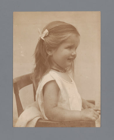 Portrait of an unknown girl, Johannes Diderik van der Waals (1873-1971) (attributed to), 1900 - 1920 Canvas Print