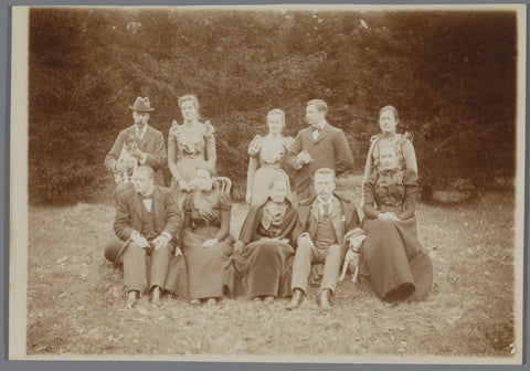 Group portrait of a company in the garden, Cornelia Hendrika Jonker (circle of), 1890 - 1920 Canvas Print