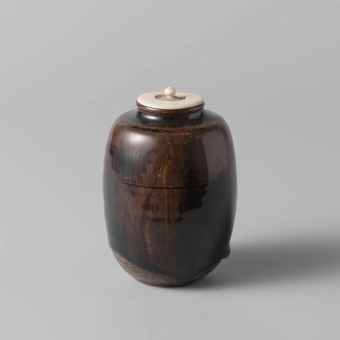 Tea caddy with a goldenbrown glaze, anonymous, anonymous, c. 1400 - c. 1950 Canvas Print