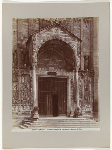 Portaal van de San Zeno Maggiore, Fratelli Alinari, c. 1880 - c. 1895 Canvas Print