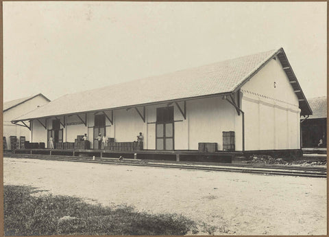 Building of the Anglo Dutch Estate Agency along the railway, anonymous, 1914 - 1919 Canvas Print