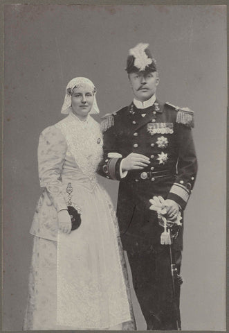 Portrait of Queen Wilhelmina in Frisian costume and Prince Hendrik in navy uniform, Idanus Hendrikus Slaterus, 1901 - 1905 Canvas Print