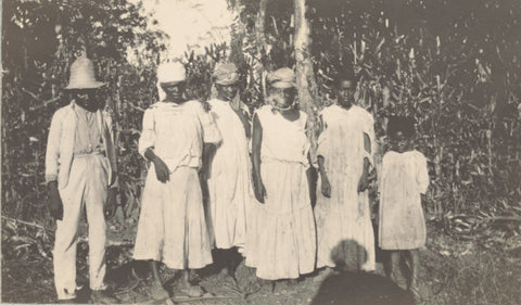 Family at Petit Goâve in Haiti, Andries Augustus Boom, 1911 Canvas Print