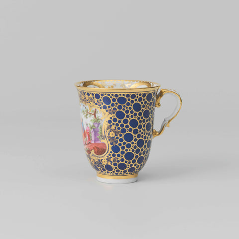 Cup with a couple in a landscape, Kaiserliche Porzellanmanufaktur, c. 1765 - c. 1770 Canvas Print