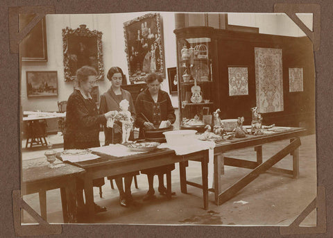 Three ladies working in the Gallery of Honour in 1926, 1926 Canvas Print