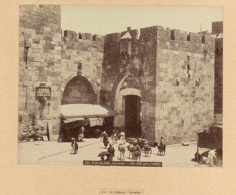 S 7. Inside the walls of Jerusalem, behind the Jaffa Gate., Bonfils, c. 1895 - c. 1915 Canvas Print