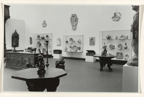 Zaal M248 with setup of Italian kunst in 1952, 1952 Canvas Print