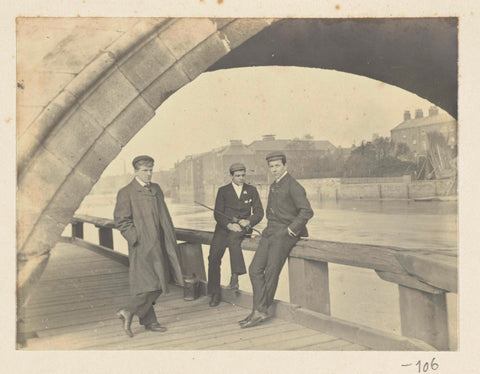 Dolph Kessler's friends pose under Gainsborough Bridge, Geldolph Adriaan Kessler, c. 1903 - c. 1904 Canvas Print