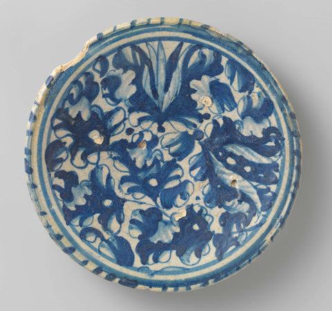 Plate, painted in blue with floral and leaf motifs, anonymous, c. 1610 - c. 1630 Canvas Print